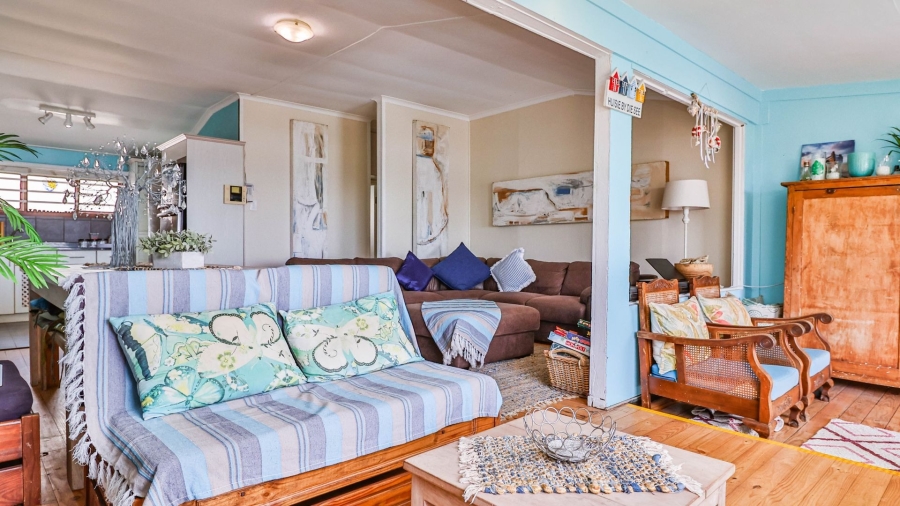 4 Bedroom Property for Sale in Perlemoenbaai Western Cape